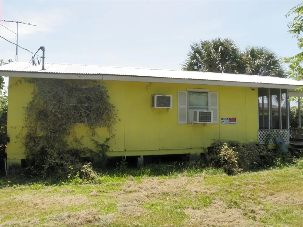 131 St Mary Matagorda, TX 77457