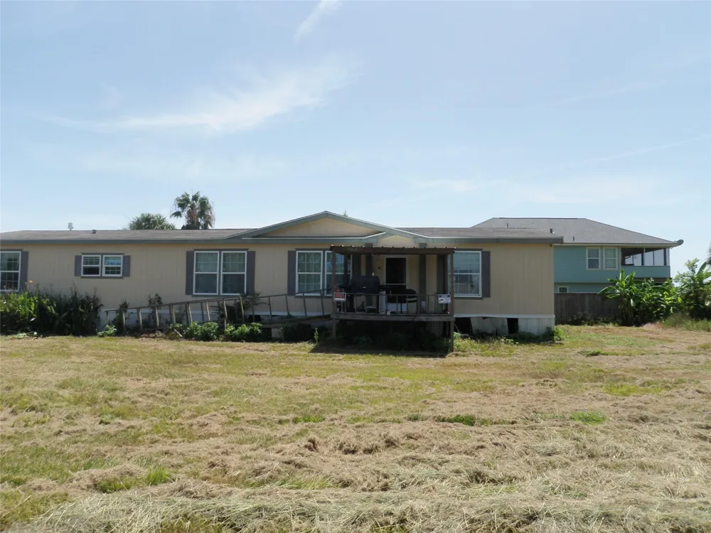 131 St Mary Matagorda, TX 77457