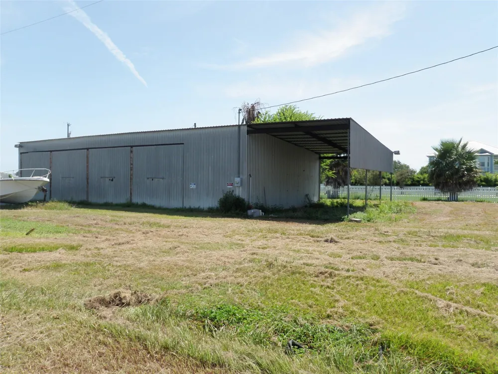 131 St Mary Matagorda, TX 77457