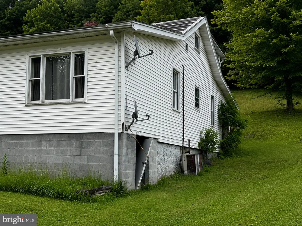 15404 IRON RAIL Mount Savage, MD 21545