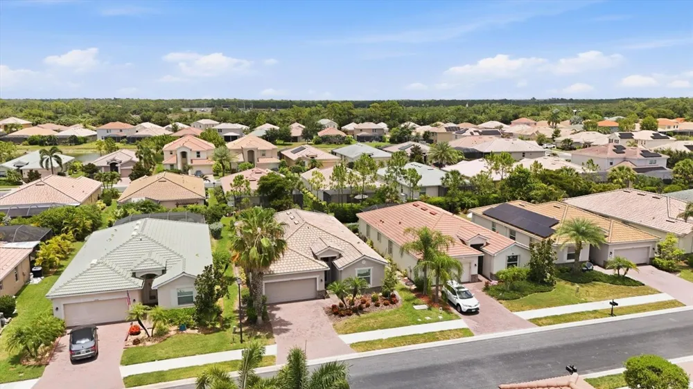 11702 ANHINGA AVENUE Venice, FL 34292