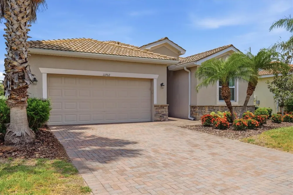 11702 ANHINGA AVENUE Venice, FL 34292