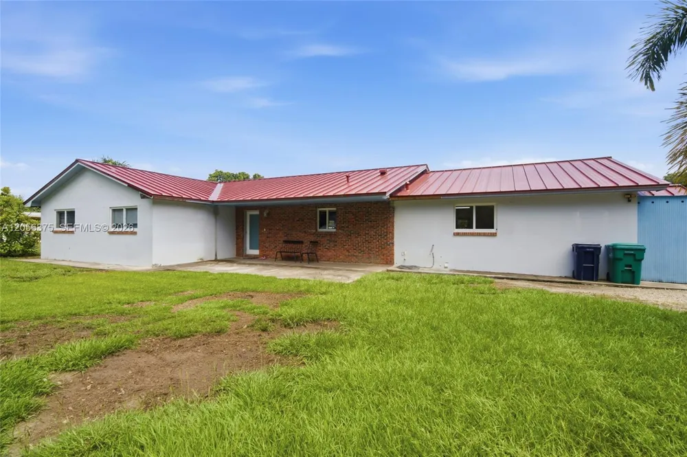 19501 SW 236th St Homestead, FL 33031