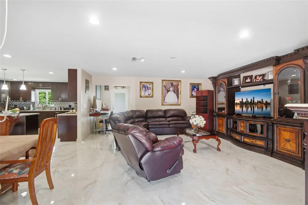19501 SW 236th St Homestead, FL 33031
