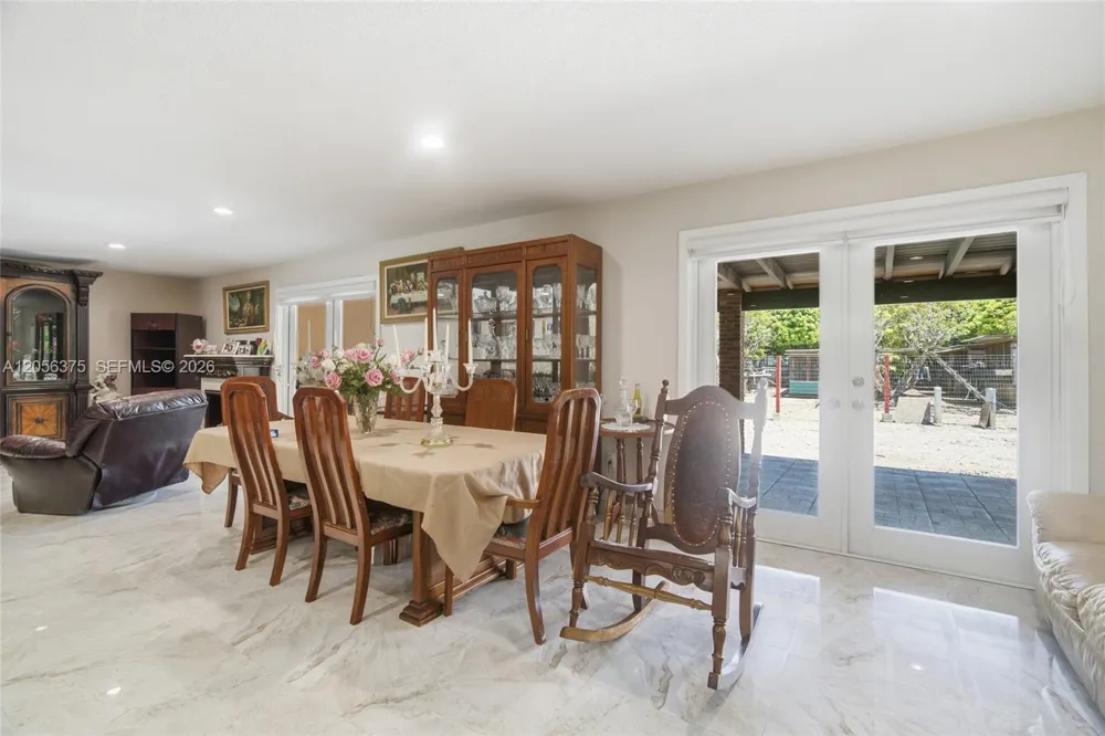 19501 SW 236th St Homestead, FL 33031