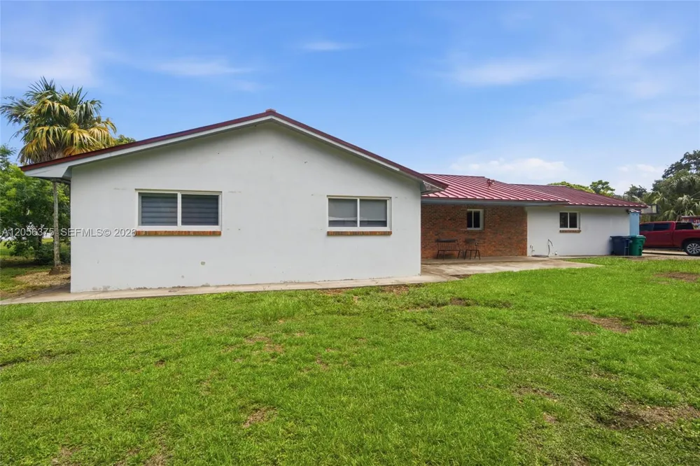 19501 SW 236th St Homestead, FL 33031