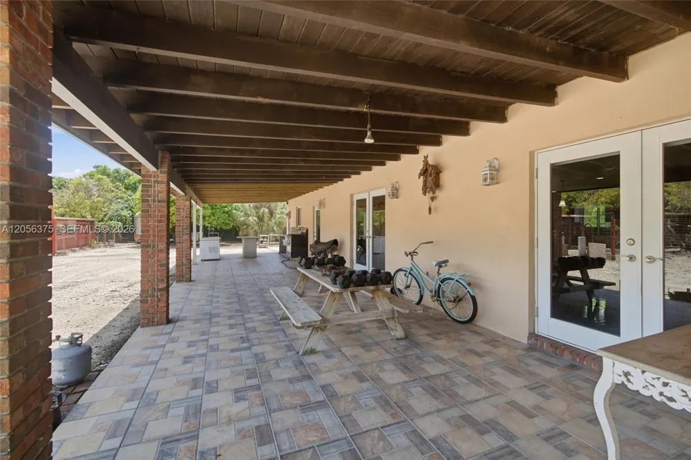 19501 SW 236th St Homestead, FL 33031
