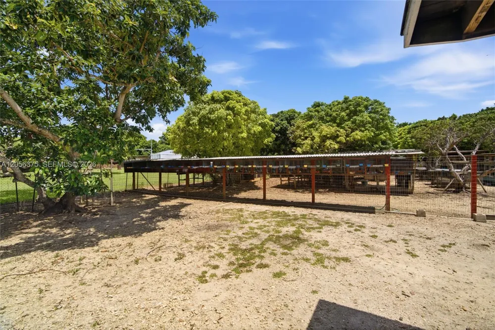 19501 SW 236th St Homestead, FL 33031