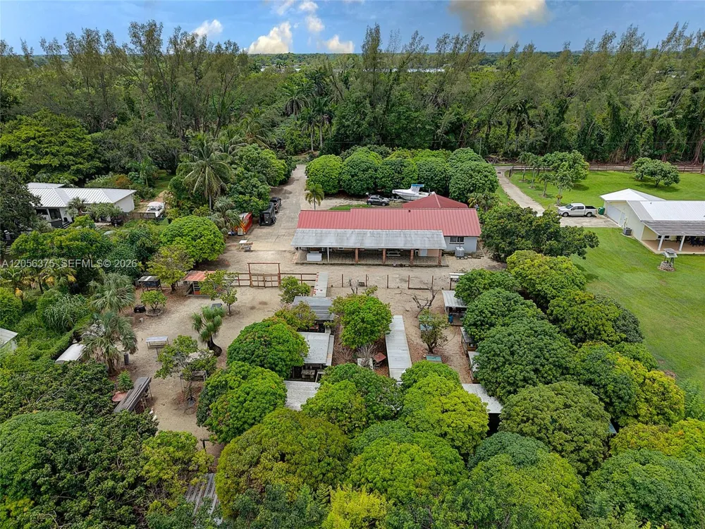 19501 SW 236th St Homestead, FL 33031