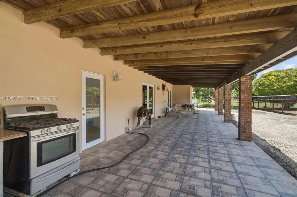 19501 SW 236th St Homestead, FL 33031