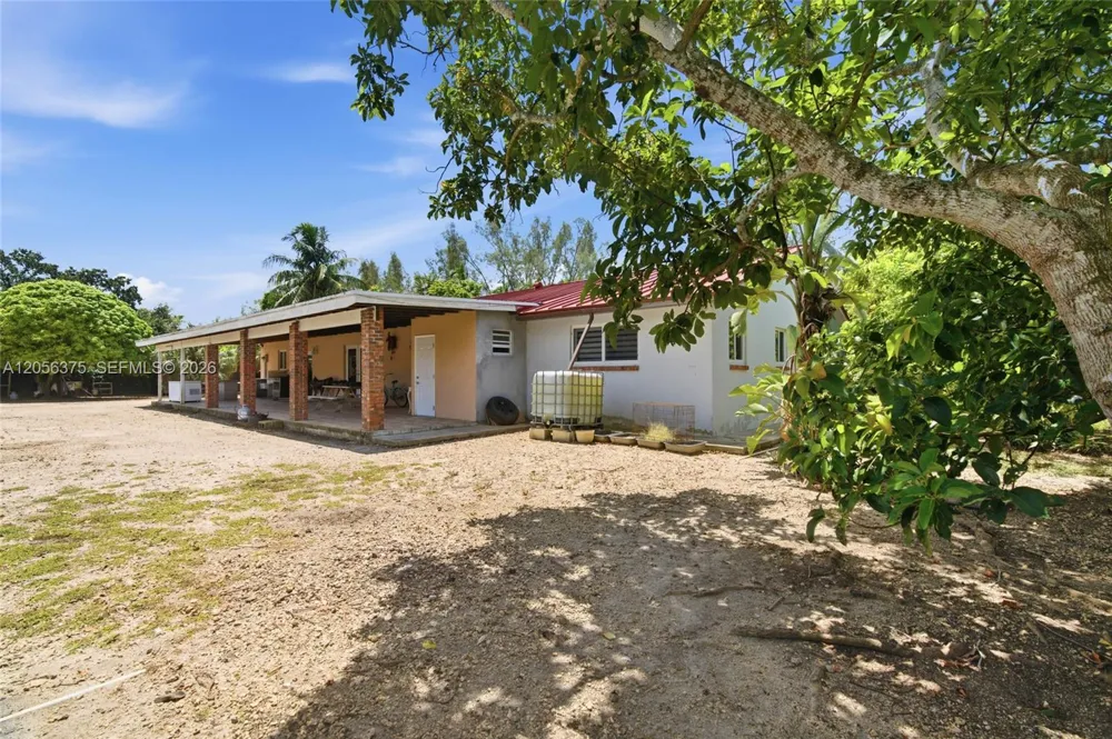 19501 SW 236th St Homestead, FL 33031