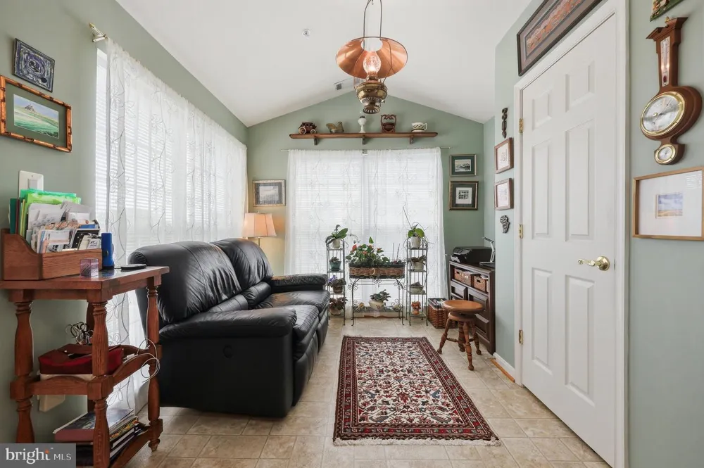 2501 COLERIDGE DRIVE #3A Frederick, MD 21702