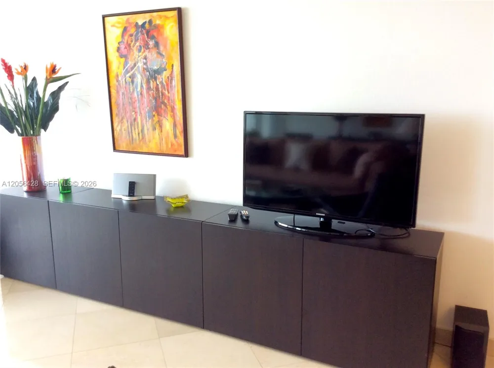 155 OCEAN LANE DR #1004 Key Biscayne, FL 33149