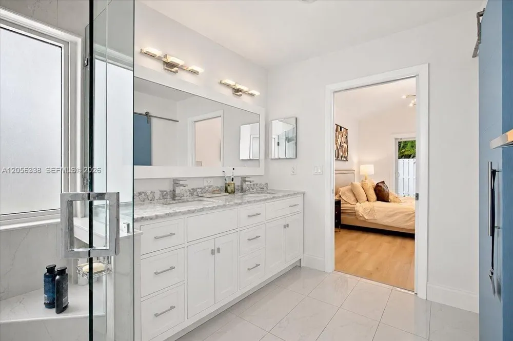 325 Somerset Way Weston, FL 33326