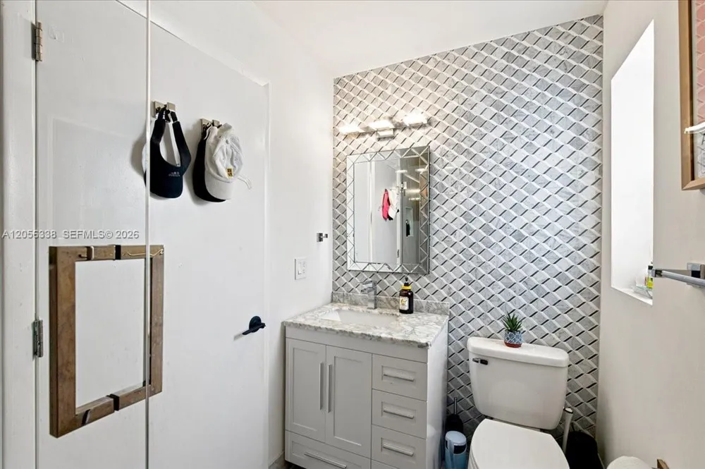 325 Somerset Way Weston, FL 33326