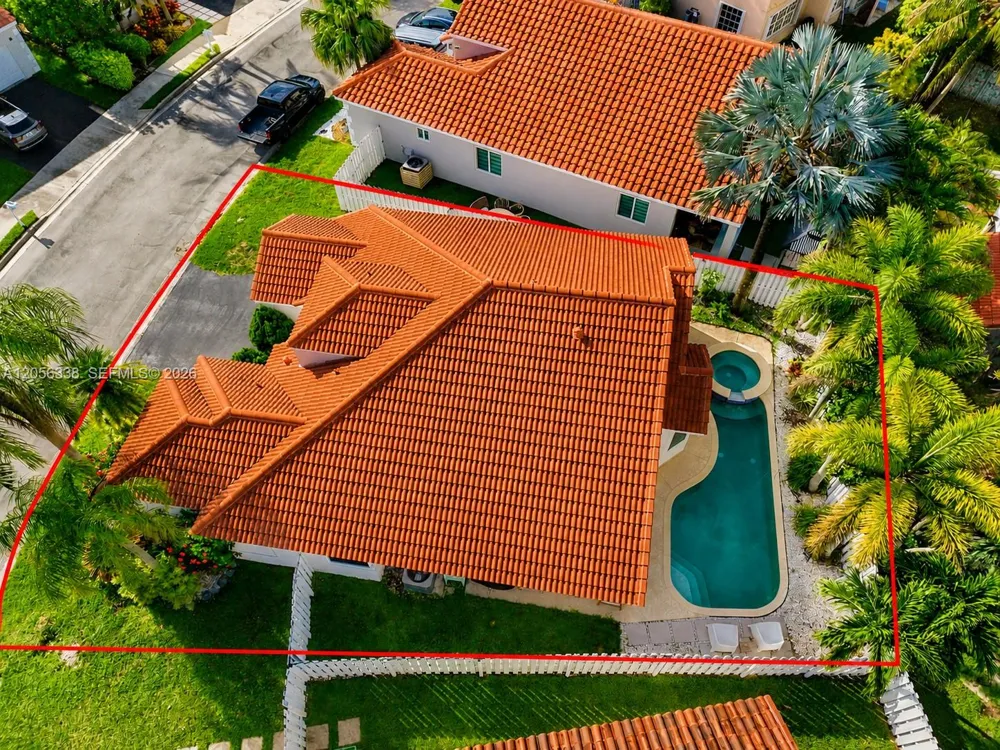 325 Somerset Way Weston, FL 33326