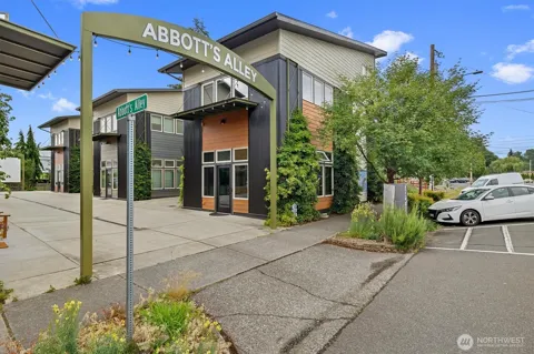128 Abbott's Alley