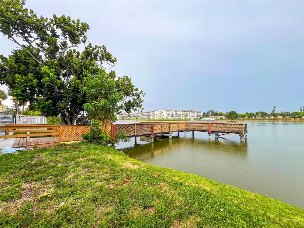 4204 HERON WAY #B304 Bradenton, FL 34205