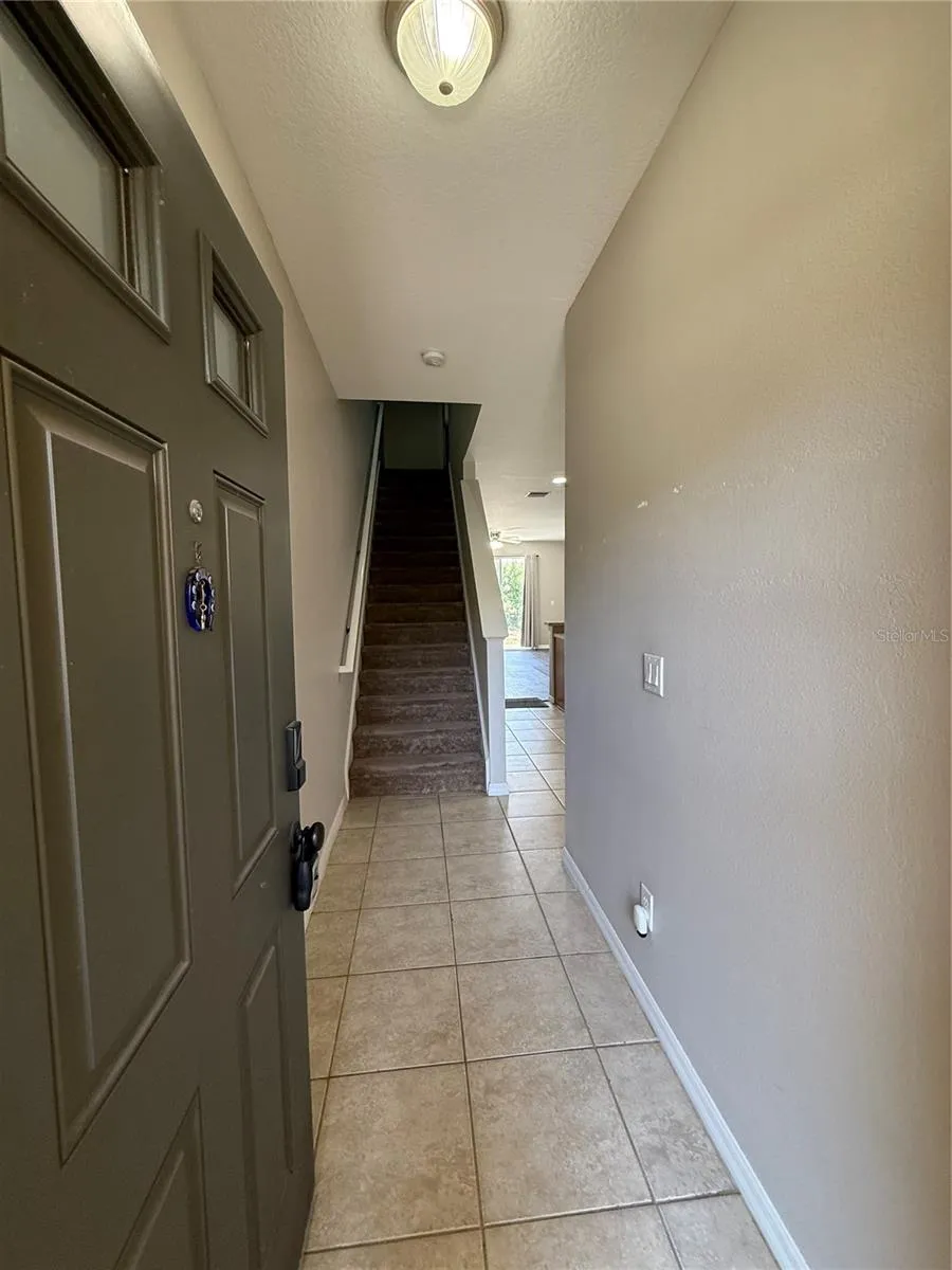 5032 WHITE SANDERLING COURT Tampa, FL 33619