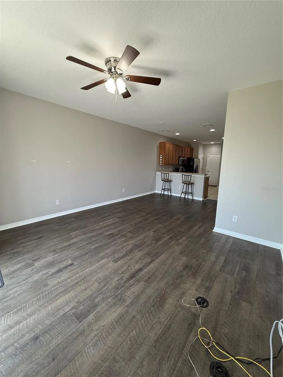5032 WHITE SANDERLING COURT Tampa, FL 33619