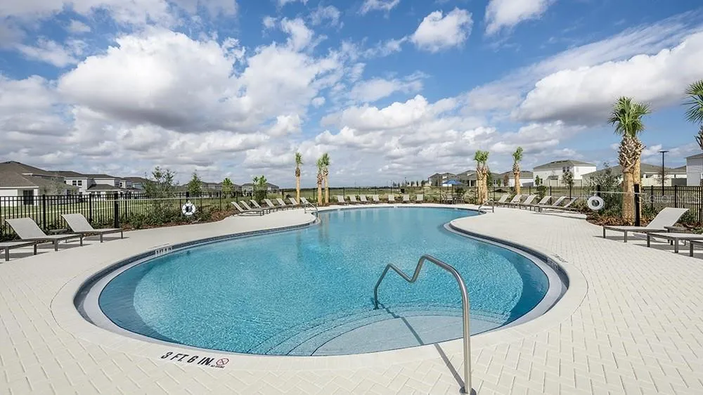 537 MOONSTONE COURT Groveland, FL 34736