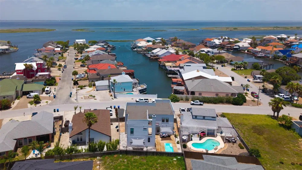 15130 Reales Drive Corpus Christi, TX 78418