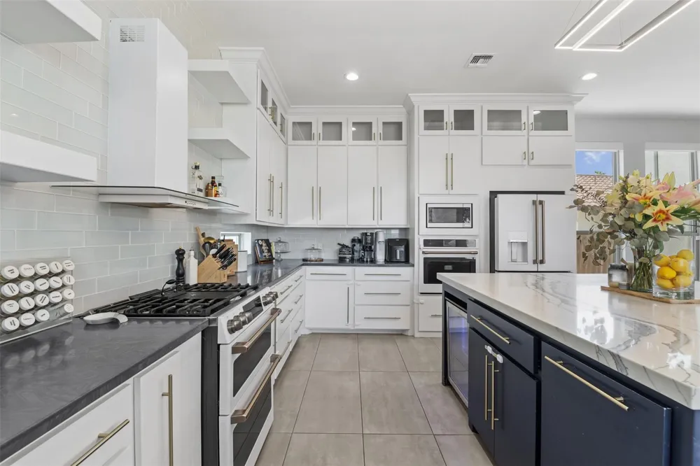 15130 Reales Drive Corpus Christi, TX 78418