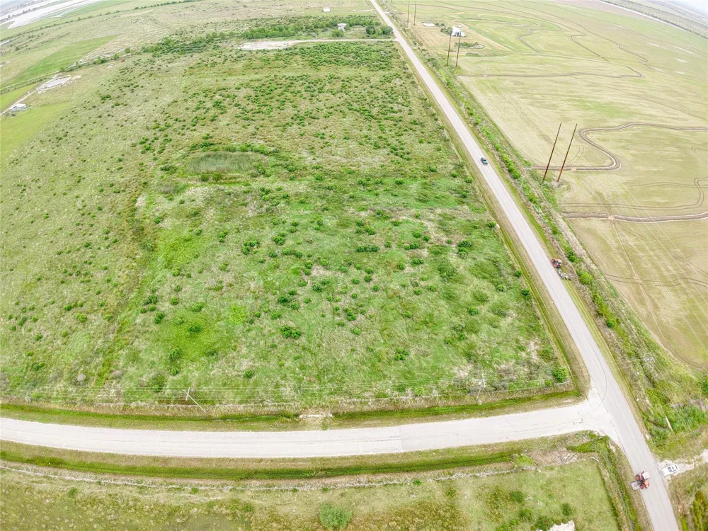 9224 Todd Road Winnie, TX 77665
