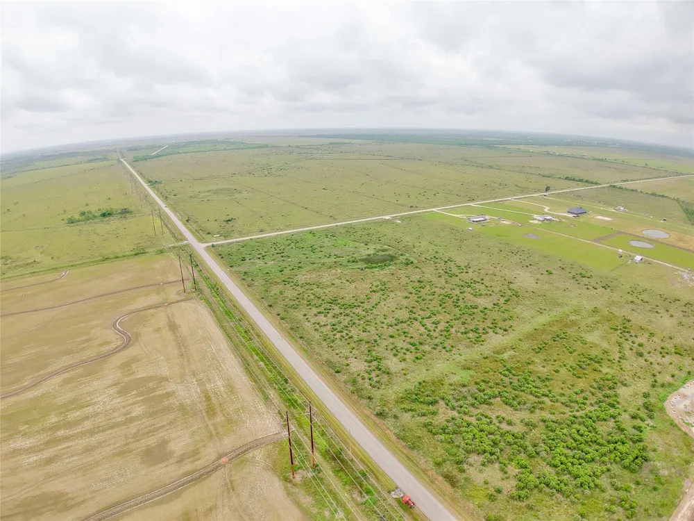 9224 Todd Road Winnie, TX 77665