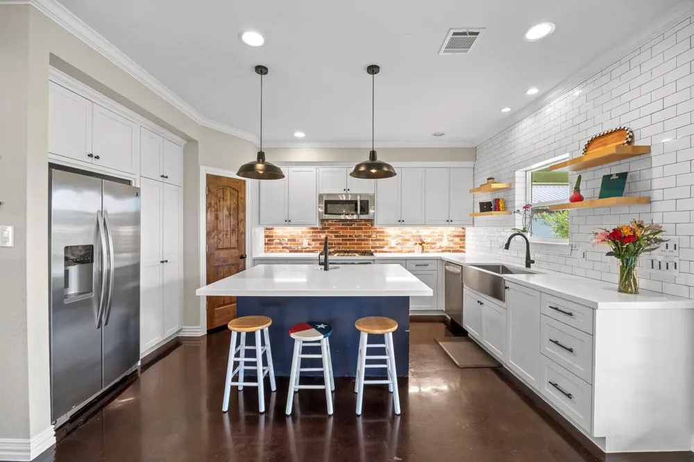 3355 Clayhead Road Richmond, TX 77406