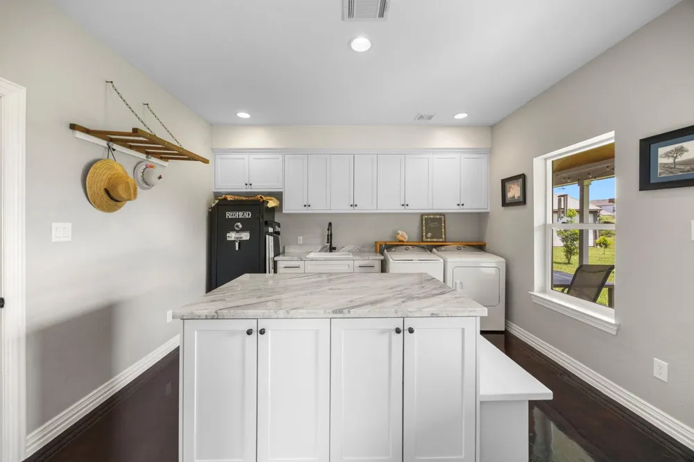 3355 Clayhead Road Richmond, TX 77406