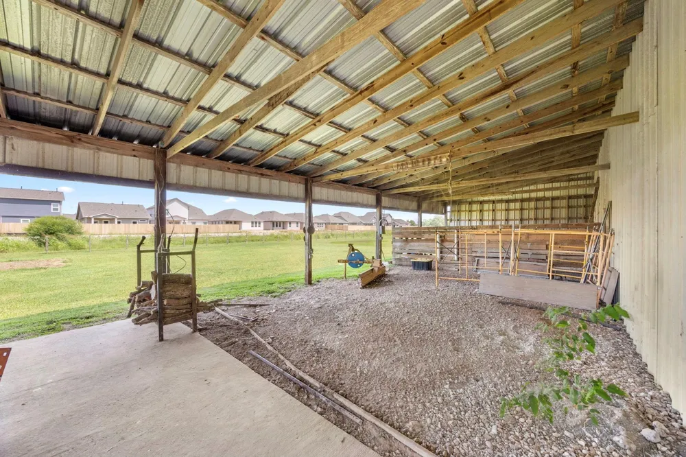 3355 Clayhead Road Richmond, TX 77406