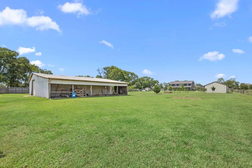 3355 Clayhead Road Richmond, TX 77406