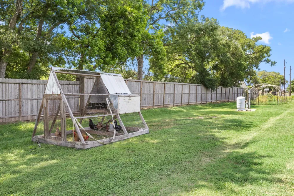 3355 Clayhead Road Richmond, TX 77406