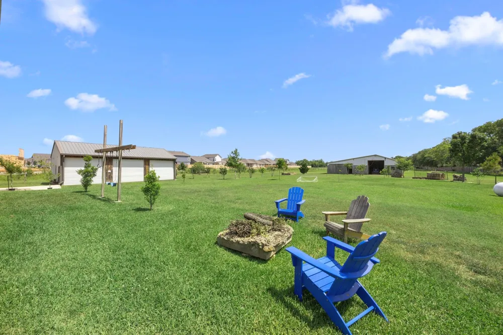 3355 Clayhead Road Richmond, TX 77406