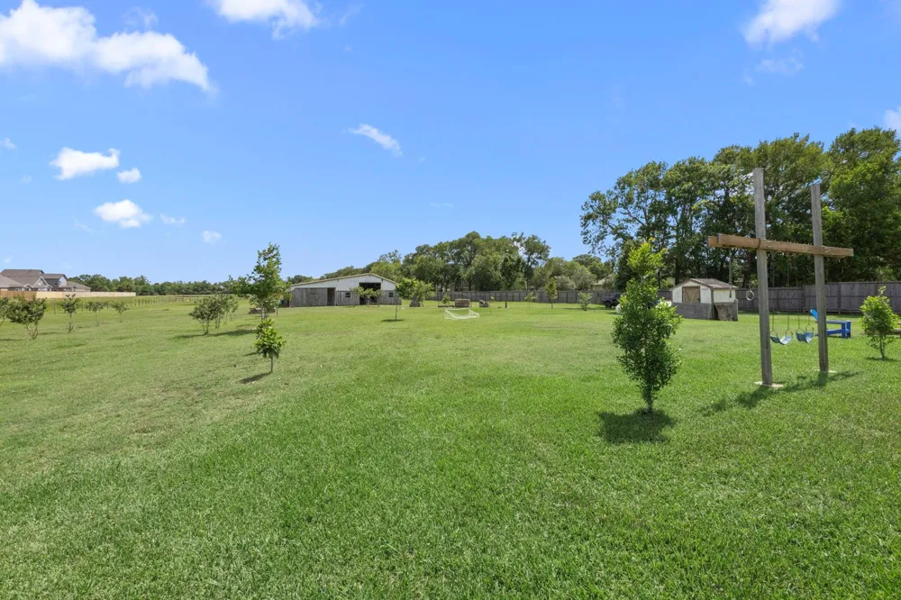 3355 Clayhead Road Richmond, TX 77406