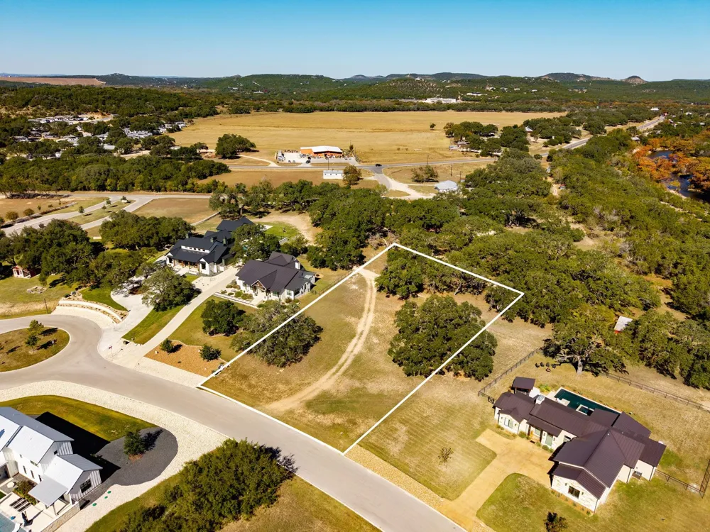 817 Bingham Lane Canyon Lake, TX 78132