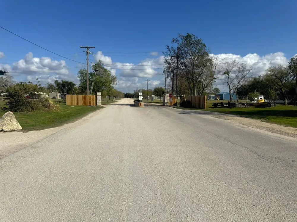 115 Grand Oak 2 Palacios, TX 77465