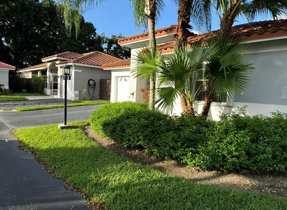 5758 NW 97th Pl Doral, FL 33178