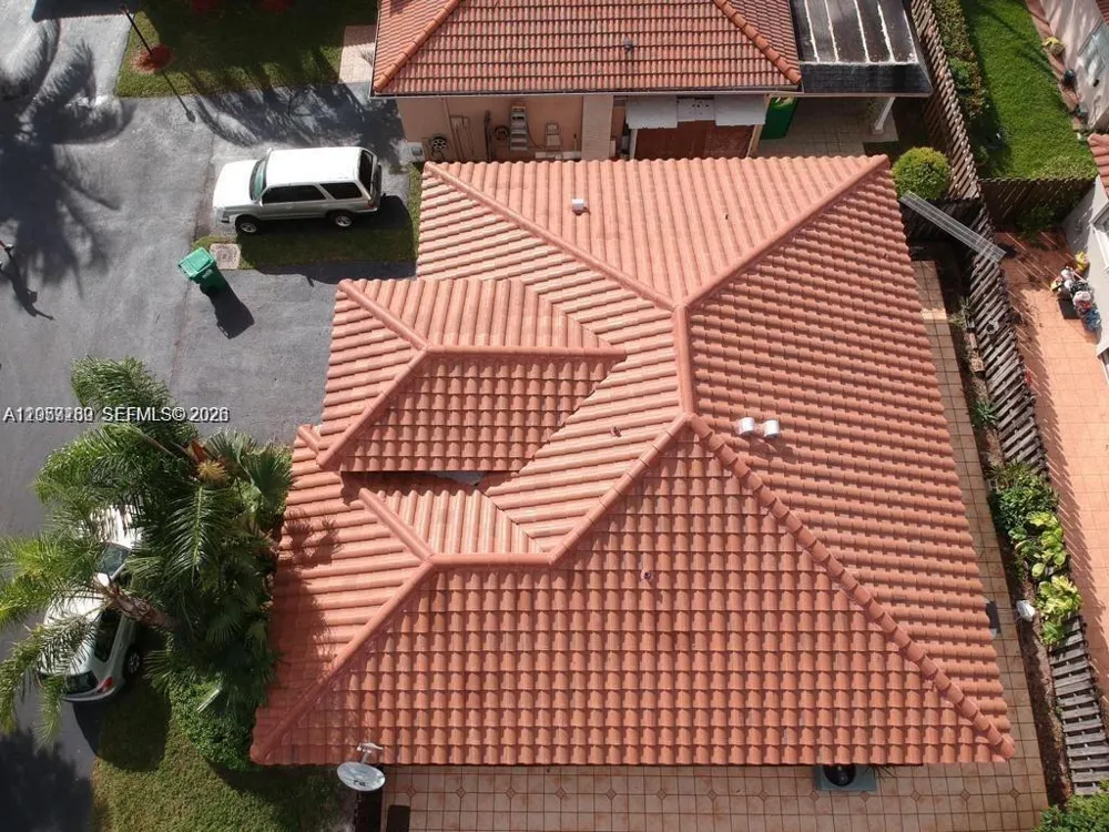 5758 NW 97th Pl Doral, FL 33178
