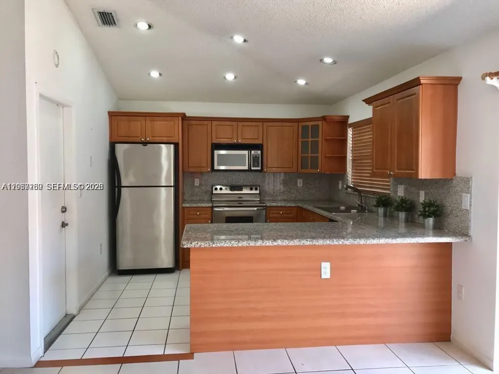 5758 NW 97th Pl Doral, FL 33178
