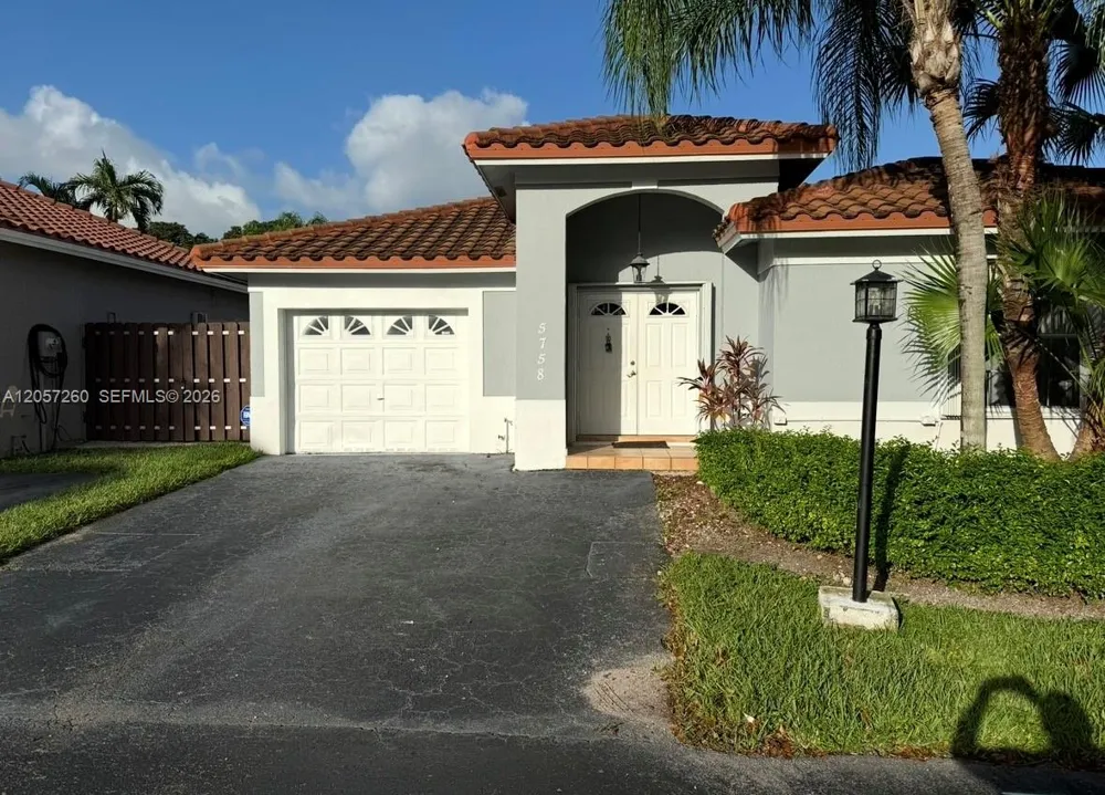 5758 NW 97th Pl Doral, FL 33178