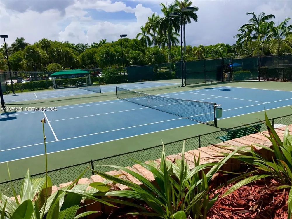 5758 NW 97th Pl Doral, FL 33178