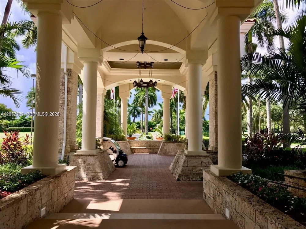 5758 NW 97th Pl Doral, FL 33178