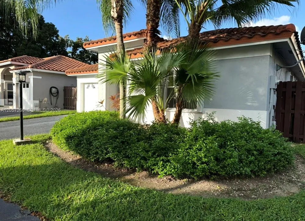 5758 NW 97th Pl Doral, FL 33178