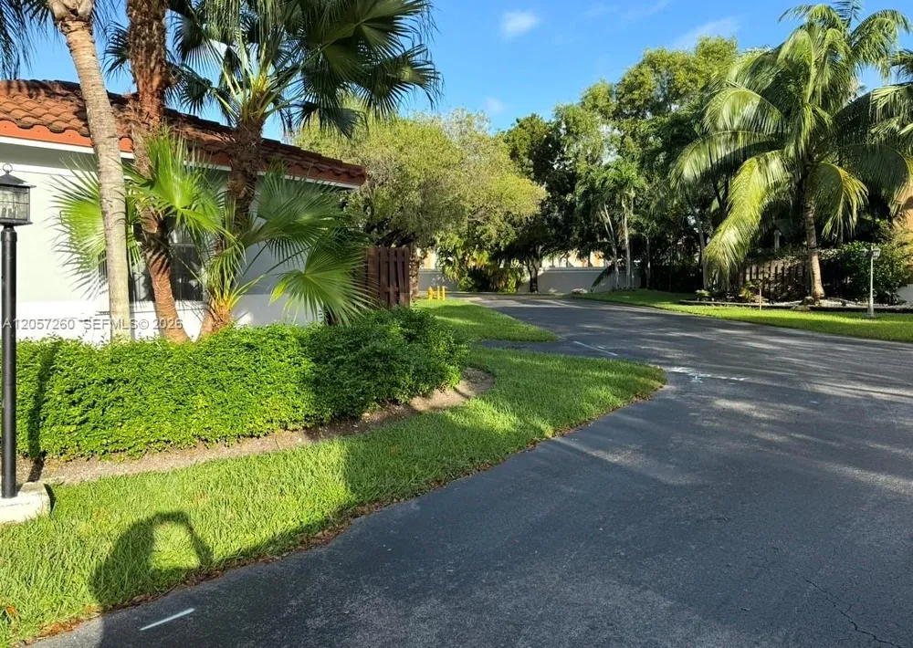 5758 NW 97th Pl Doral, FL 33178