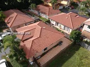 5758 NW 97th Pl Doral, FL 33178