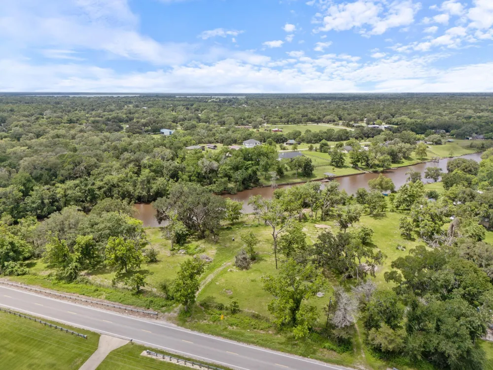 4610 Fm 522 Road Brazoria, TX 77422