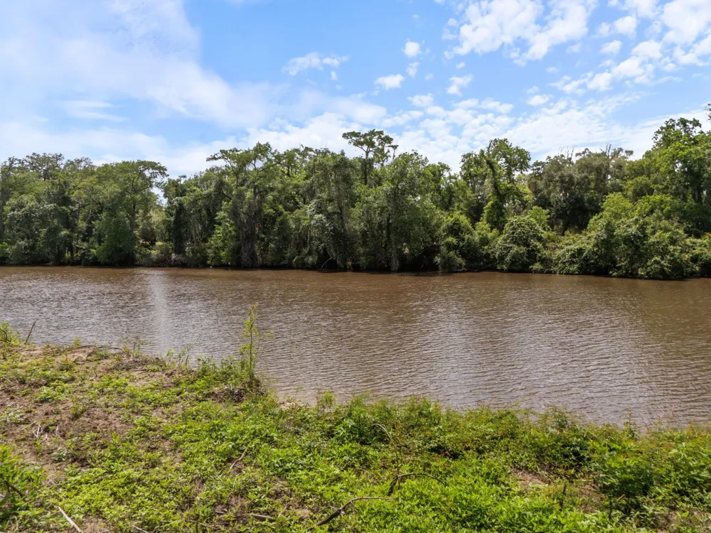 4610 Fm 522 Road Brazoria, TX 77422