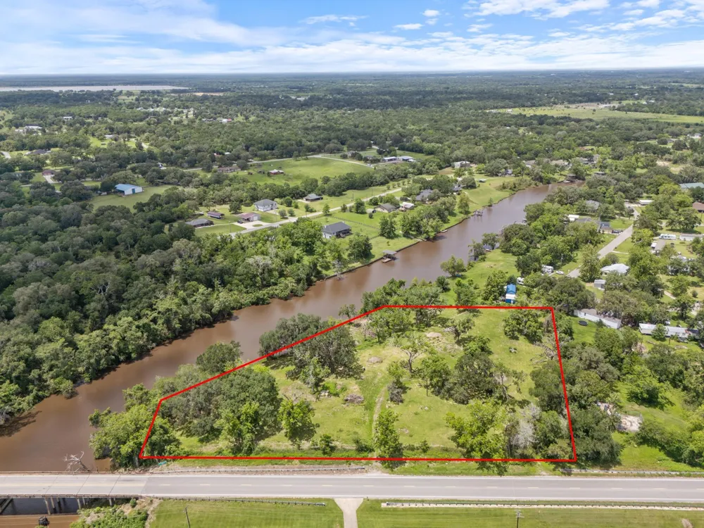 4610 Fm 522 Road Brazoria, TX 77422